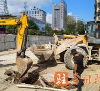 啊cao爆我～cao烂我视频高温下的坚守｜道路建设者用汗水铺就畅通路